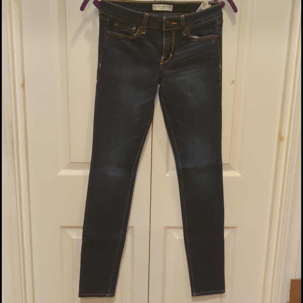 🆑4/$25 Abercrombie Straight Leg Jeans
